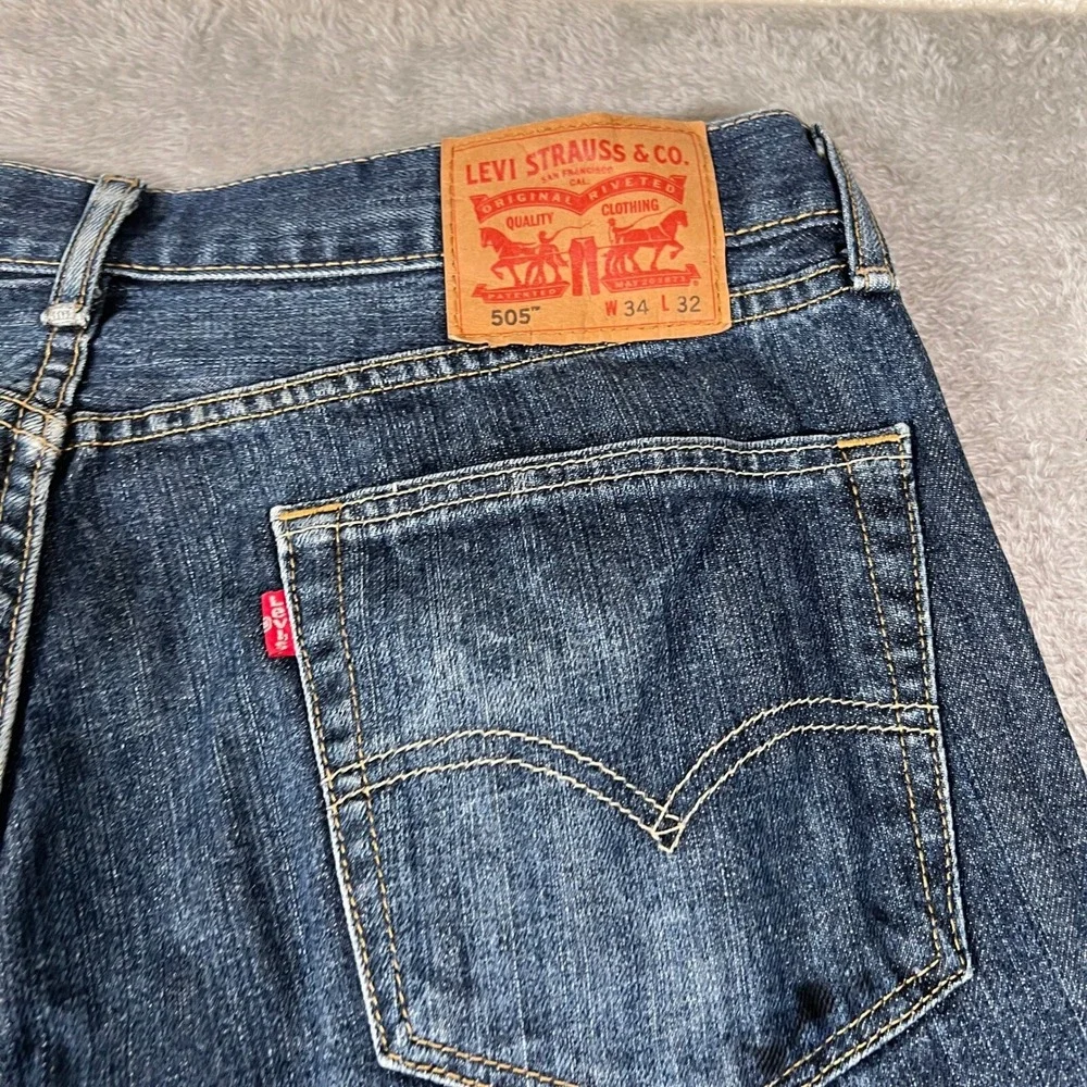 Levi's 505 Jeans Mens 34x32 (Fits 34x31) Regular Fit‎ Dark Wash Denim Distressed